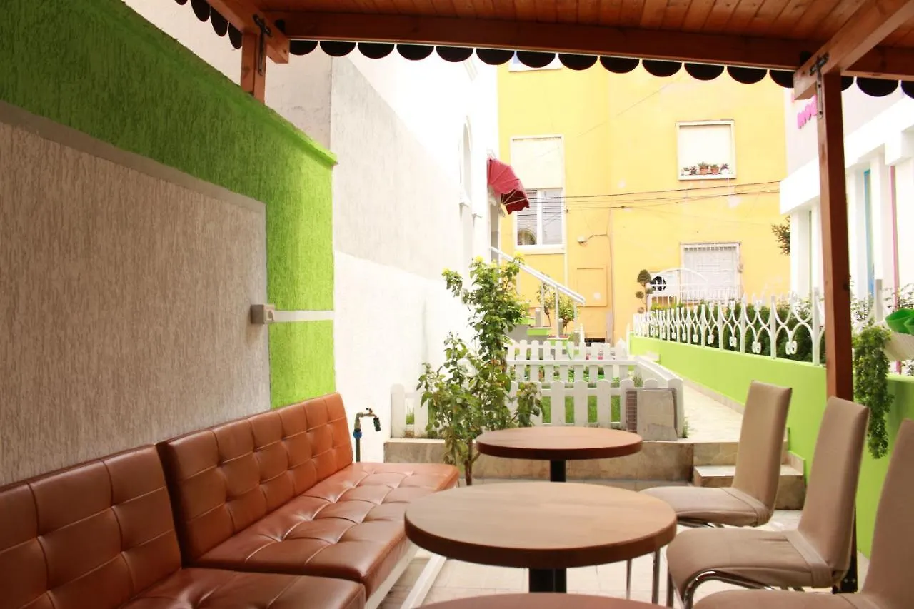 טיראנה Theranda Boutique Hotel