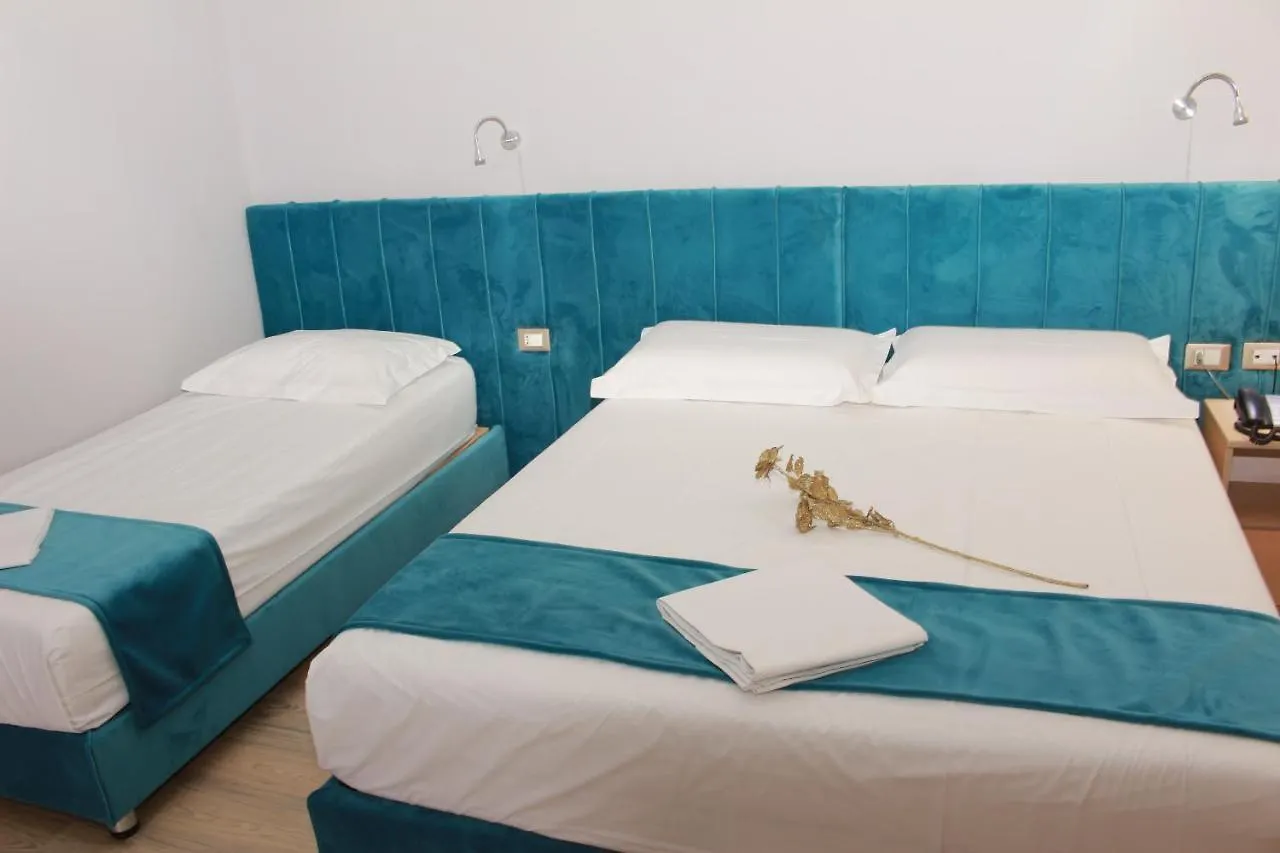 טיראנה Theranda Boutique Hotel