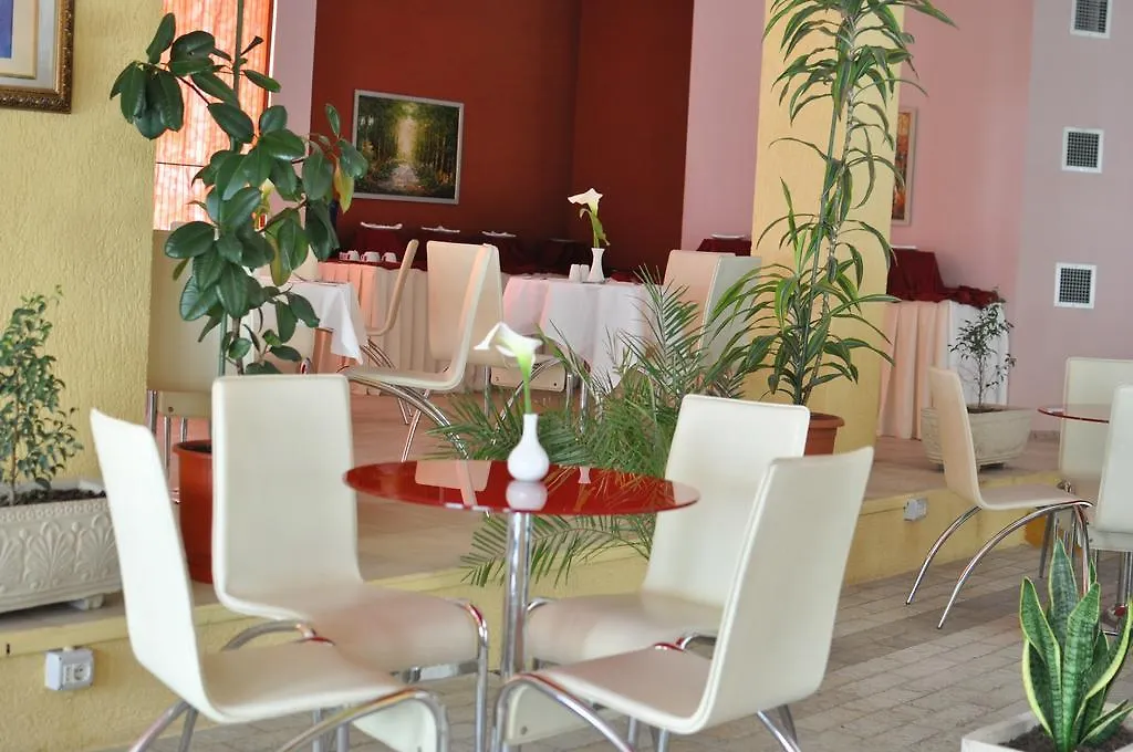 ***  טיראנה Theranda Boutique Hotel אלבניה