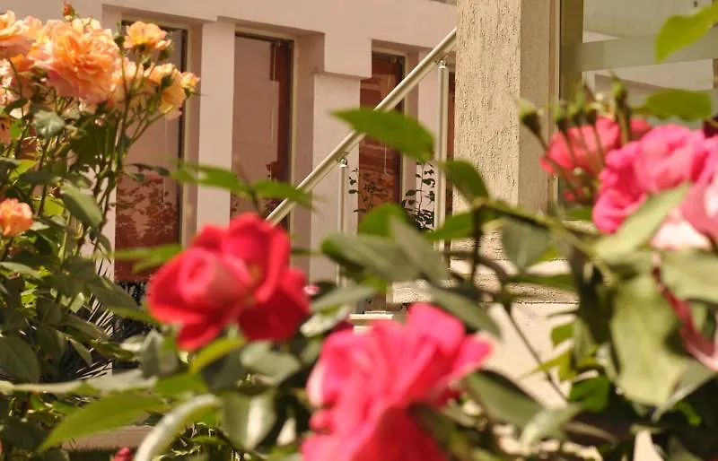 טיראנה Theranda Boutique Hotel