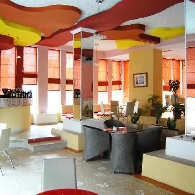 טיראנה Theranda Boutique Hotel